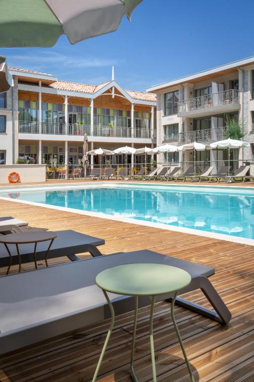 THALAZUR ARCACHON PISCINE