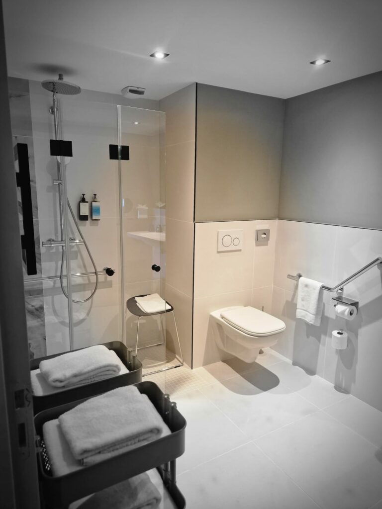 958f15c9-1fe9-43c8-9fee-ad79c1065fd4